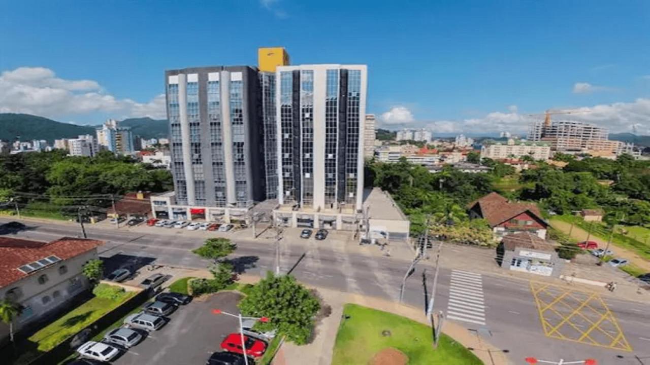 הוילה Jaraguá do Sul Saint Sebastian Flat 213 - Com Hidro! Ate 4 Pessoas, Duplex, No Centro מראה חיצוני תמונה
